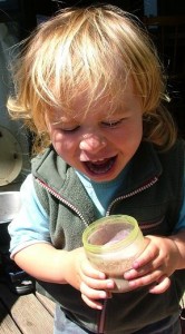 Kahu laughing at Blushing Smoothie Kahu laughing at Blushing Smoothie